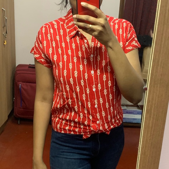 Red top - Picture 4 of 5